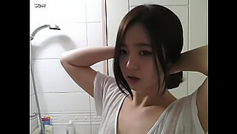 Teen (18+) Masturbates In The Bathroom With A Doorknob