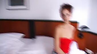 Blowjob Dan Menelan Sperma Di Hotel Jerman