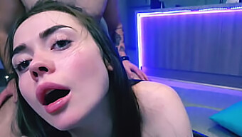 Amateurpaar Genießt Hardcore Sex Mit Creampie Finish