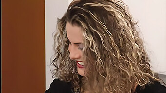 Amigos Sabrina E Lina Fazem Um Ménage Caseiro