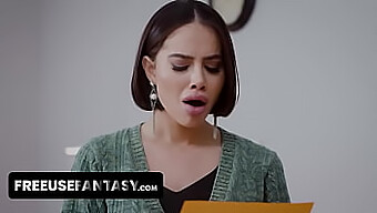 Blowjob Dan Memek Bercinta Dalam Threesome Dengan Ibu Tiri Berpayudara Besar