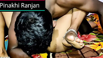 Đám Cưới Tự Làm Của Pinakhi Ranjan Biến Thành Một Buổi Sex Nóng Bỏng