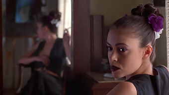 Il Veleno Del Bacio: Alyssa Milano In Un Incontro Bollente