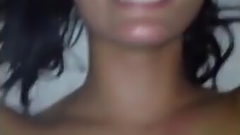 Video Casero De Corrida Facial De Chica Morena