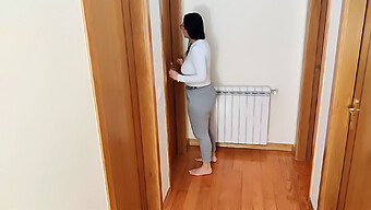 18+ Mama Si Užíva Sólo Hru So Sexuálnou Hračkou