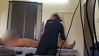 Riprese Rubate In Un Centro Massaggi