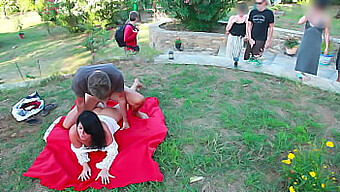 Orgía Al Aire Libre Con Culo, Coño Y Creampie, ¡y Corrida Facial!