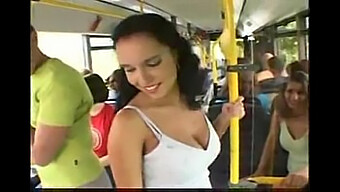 Tette Grosse, Milf Prosperosa: Bus Ride Adventure