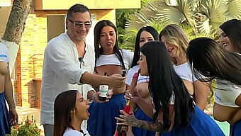 Aventura Sexual Especial Com Mulheres Latinas Em Um Vídeo Pornô Caseiro.