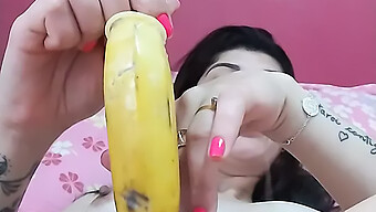 Masturbação Com Uma Banana: Um Vídeo De Masturbação Kinky