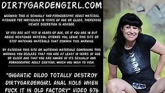 Pengalaman Anal Dirtygardengirl Dengan Dildo Besar