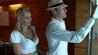 Tanya Tate, Kerry Louise, Dan Syren Sexton Menikmati Obrolan Kotor