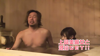 Japanese Wife And Husband Have Wild Sex In Open-Air Baths With 20 Men