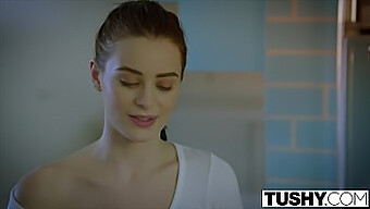 Xuất Tinh Vào Miệng Lana Rhoades Sau Một Buổi Tình Dục Qua Đường Hậu Môn Khó Khăn