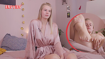 Jolien, Une Fille Blonde, Aime Jouer Au Football Et Adore Les Sous-Vêtements Séduisants