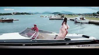 Bond Girls: Một Bộ Sưu Tập Của Những Nữ Diễn Viên Nóng Bỏng Nhất